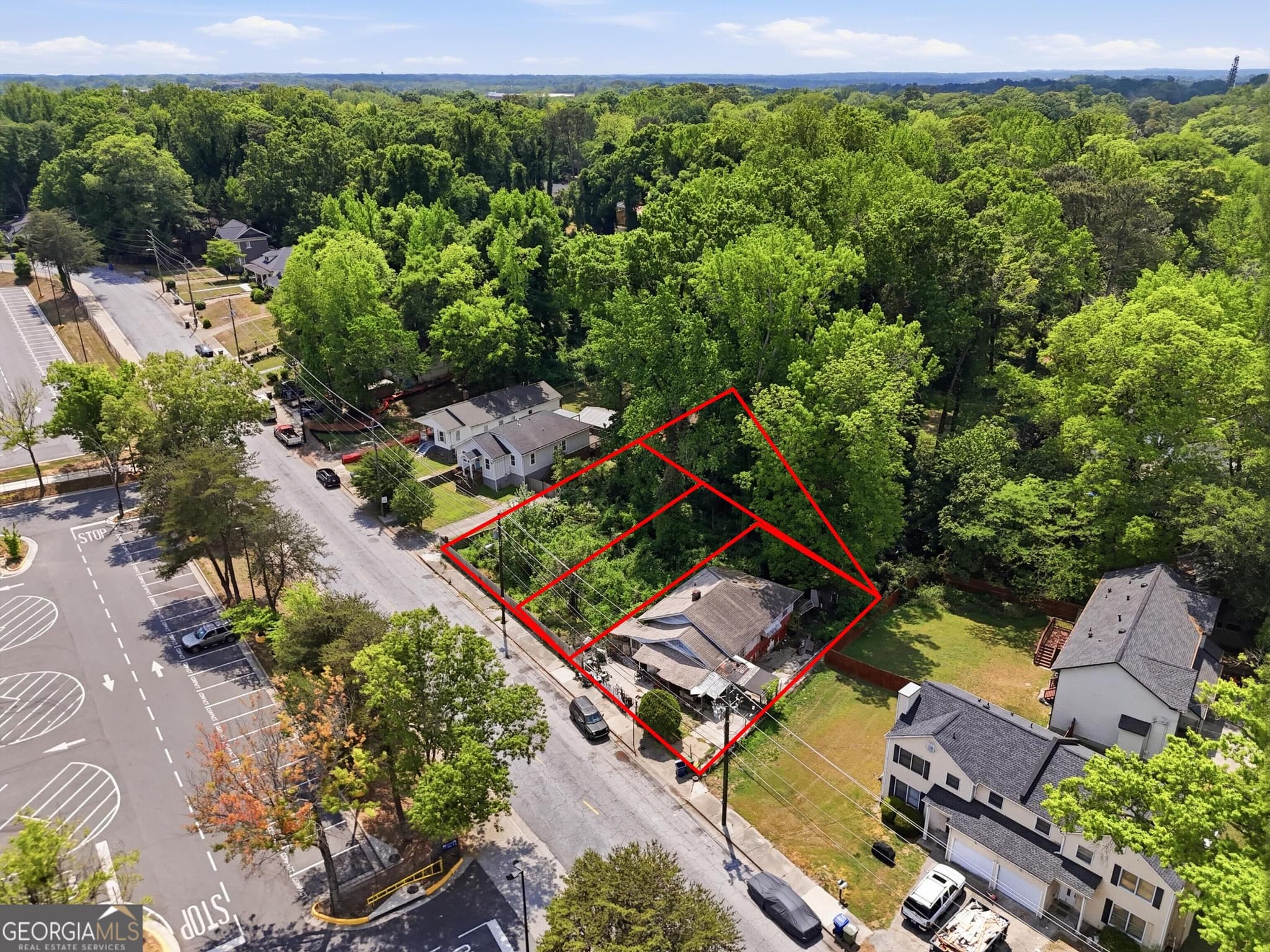 2 bedroom, 1 bathroom, 1,385 sq ft single family residence for sale at 1395 Oakland Drive, Atlanta, GA 30310 — photo 2