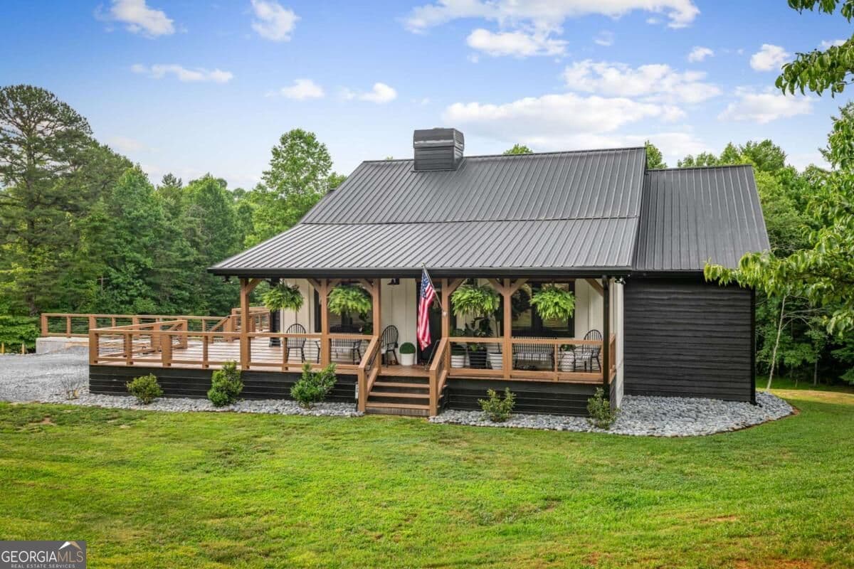 5 bedroom, 3 bathroom, 3,724 sq ft single family residence for sale at 135 Rolling Hills Drive, Morganton, GA 30560 — photo 2