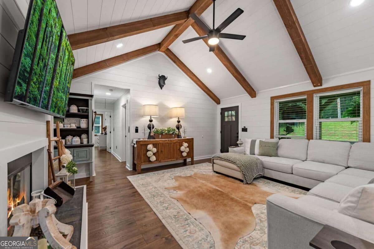 5 bedroom, 3 bathroom, 3,724 sq ft single family residence for sale at 135 Rolling Hills Drive, Morganton, GA 30560 — photo 5
