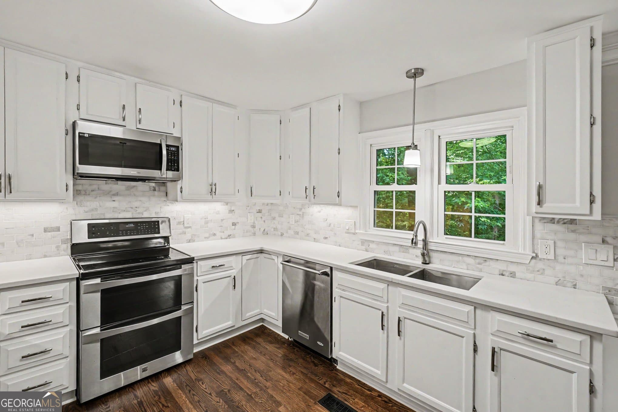 5 bedroom, 3.5 bathroom, 4,039 sq ft single family residence for sale at 810 Deep Lake Drive, Kennesaw, GA 30144 — photo 8