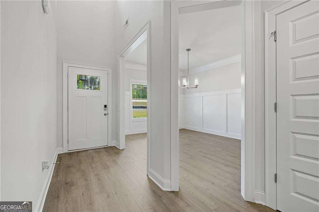 4 bedroom, 3.5 bathroom, 2,800 sq ft single family residence for sale at 105 Southview Drive, Ellenwood, GA 30294 — photo 8