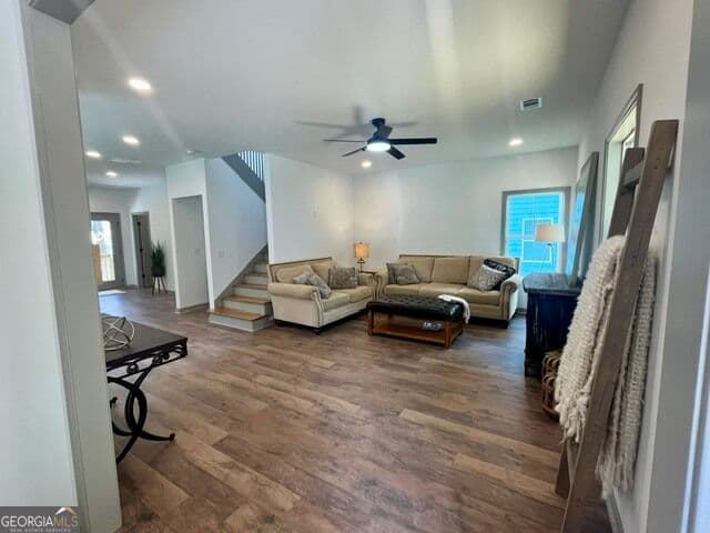 3 bedroom, 2.5 bathroom, 1,680 sq ft single family residence for sale at 315 Ash Street, Monroe, GA 30655 — photo 3