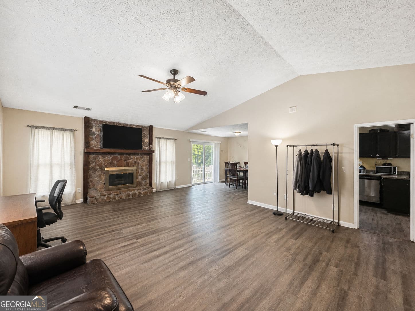3 bedroom, 2 bathroom, 1,776 sq ft single family residence for sale at 8674 Cedar Creek Ridge, Riverdale, GA 30274 — photo 3