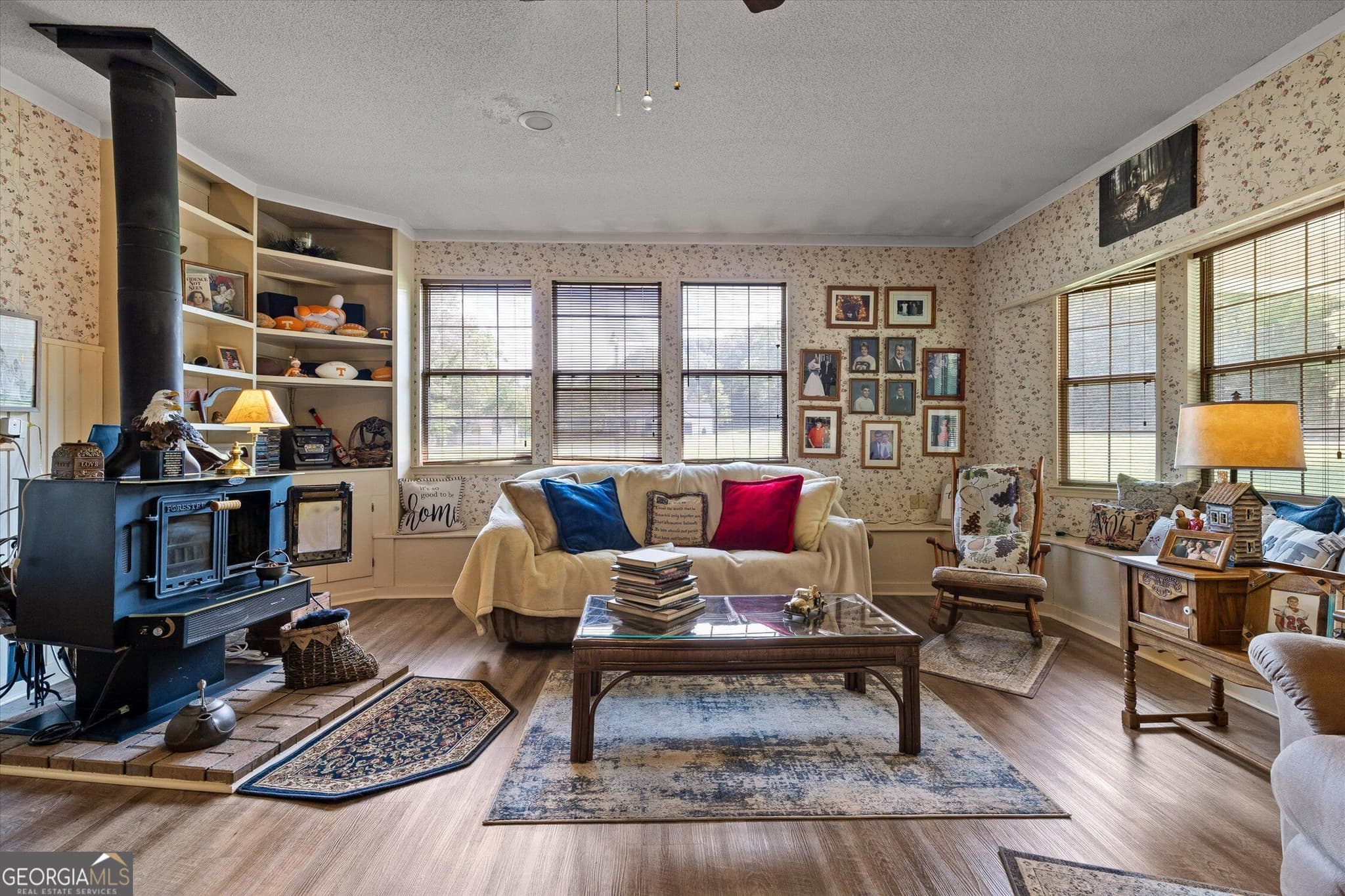 6 bedroom, 4 bathroom, 4,404 sq ft single family residence for sale at 5652 Old Hunter Road, Ooltewah, TN 37363 — photo 2