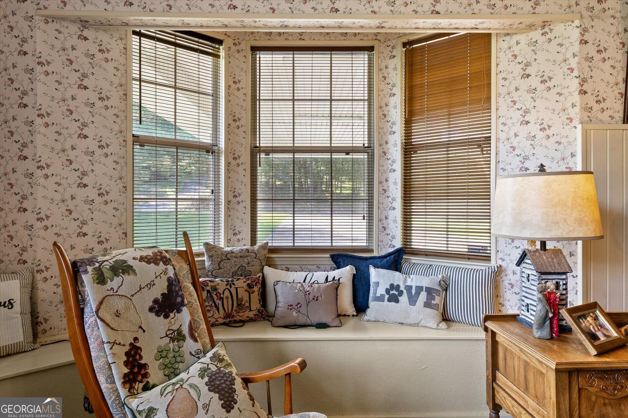 6 bedroom, 4 bathroom, 4,404 sq ft single family residence for sale at 5652 Old Hunter Road, Ooltewah, TN 37363 — photo 5