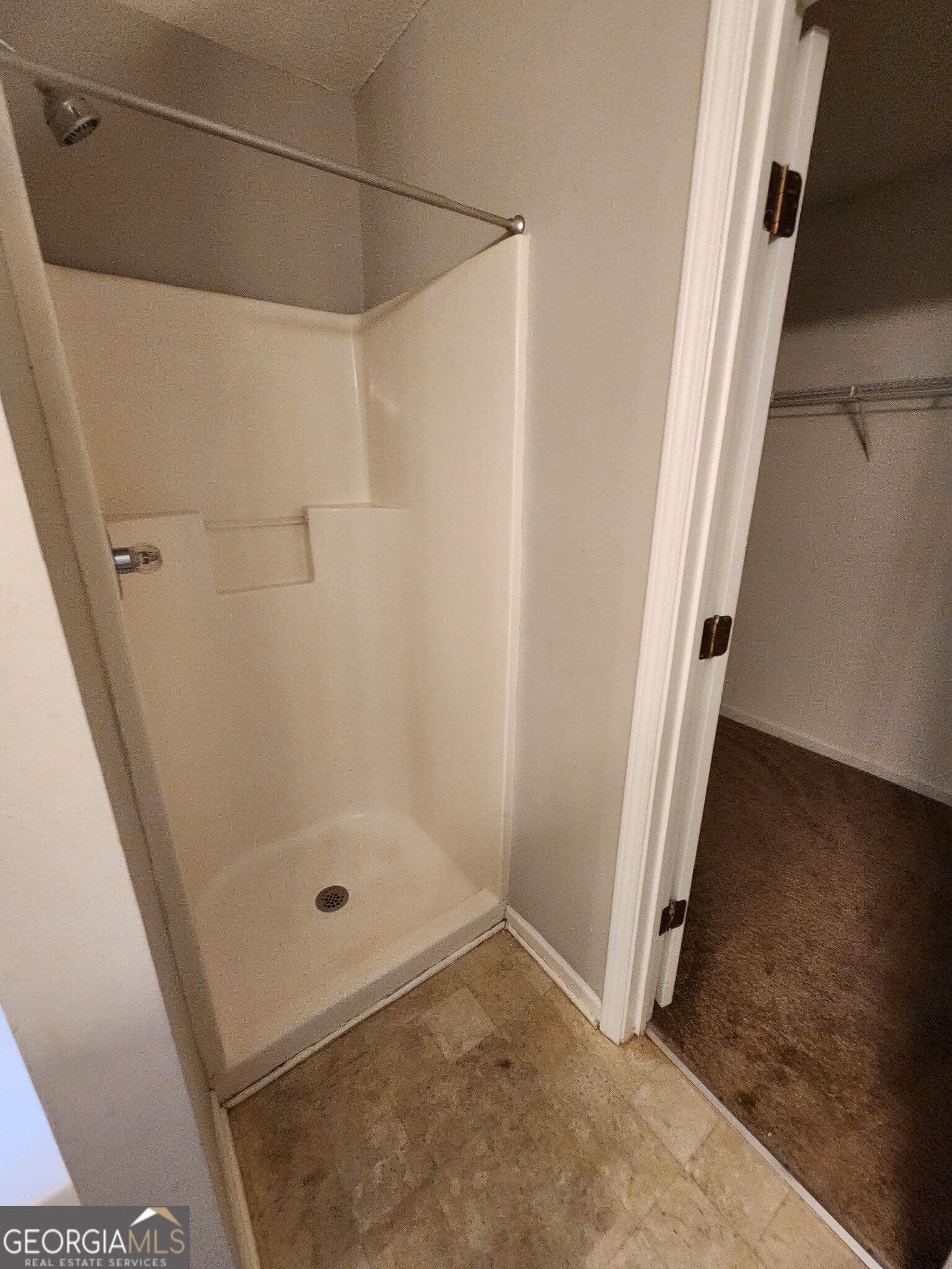 5 bedroom, 2.5 bathroom, 1,734 sq ft single family residence for rent at 553 Wren Walk, Stone Mountain, GA 30087 for $2,100 a month — photo 9