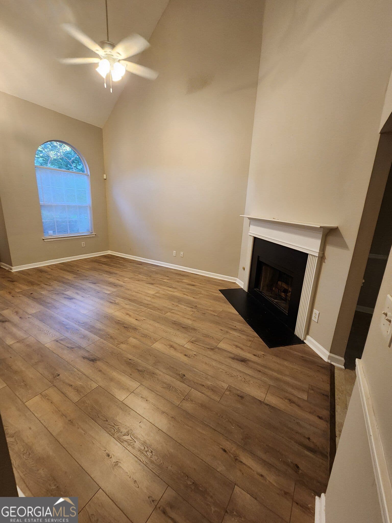 5 bedroom, 2.5 bathroom, 1,734 sq ft single family residence for rent at 553 Wren Walk, Stone Mountain, GA 30087 for $2,100 a month — photo 4