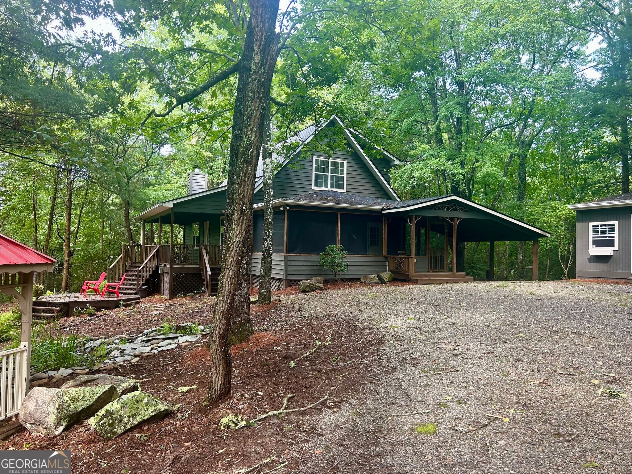 2 bedroom, 2 bathroom, 1,770 sq ft cabin,single family residence under contract at 169 Autumn Lane, Blairsville, GA 30512 — photo 2