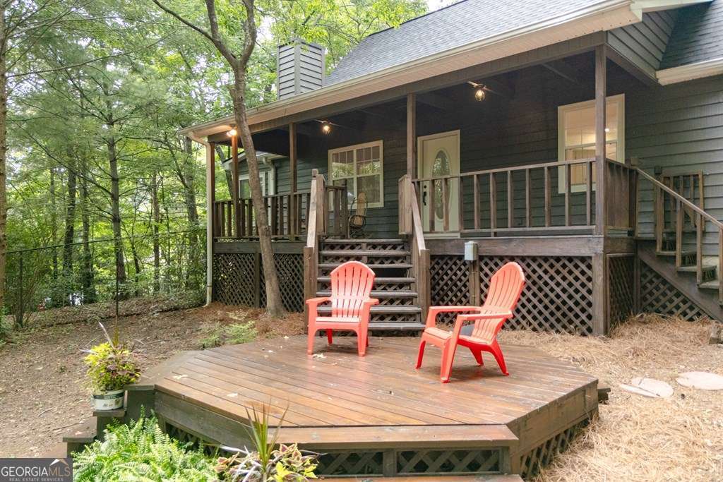 2 bedroom, 2 bathroom, 1,770 sq ft cabin,single family residence under contract at 169 Autumn Lane, Blairsville, GA 30512 — photo 4