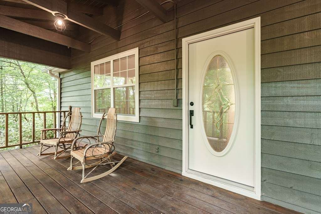 2 bedroom, 2 bathroom, 1,770 sq ft cabin,single family residence under contract at 169 Autumn Lane, Blairsville, GA 30512 — photo 8
