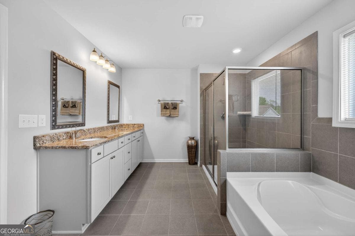 3 bedroom, 2.5 bathroom, 2,250 sq ft single family residence for sale at 6497 Crosscreek Lane, Flowery Branch, GA 30542 — photo 7