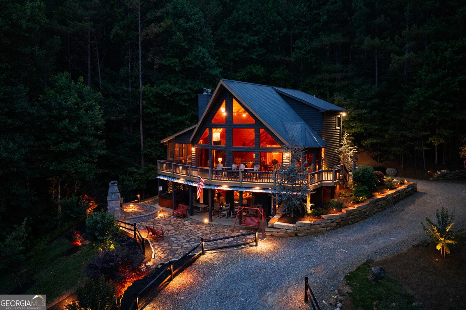 4 bedroom, 4 bathroom, 3,063 sq ft cabin,single family residence sold at 55 Ridge Top Drive, Ellijay, GA 30536