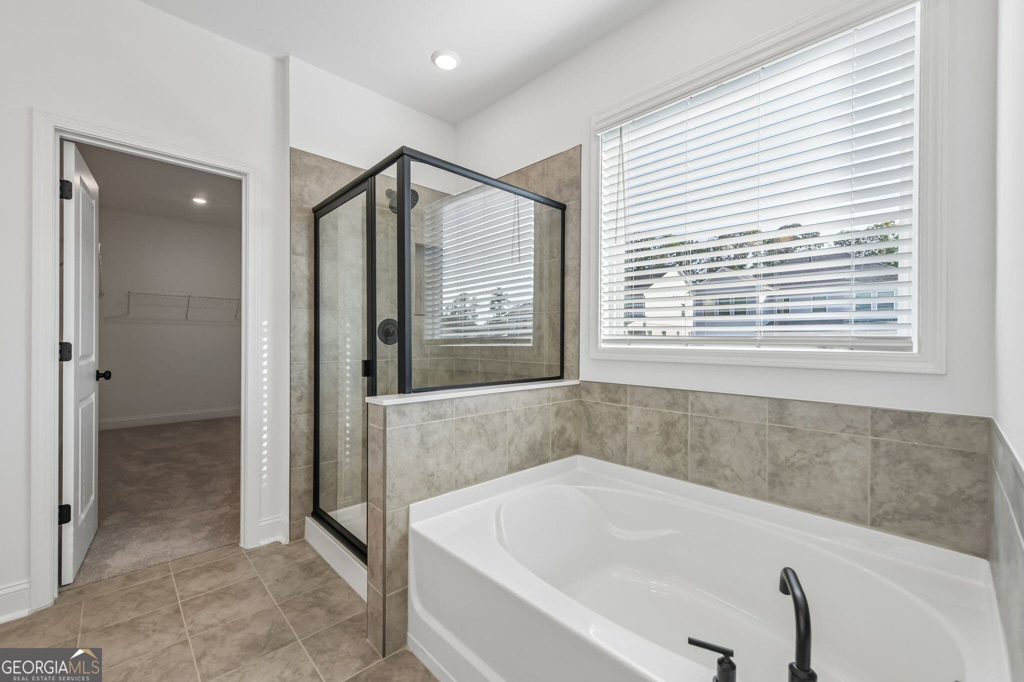 5 bedroom, 3.5 bathroom, 2,696 sq ft single family residence for sale at 1623 Caldwell Bend Lane, Dacula, GA 30019 — photo 4