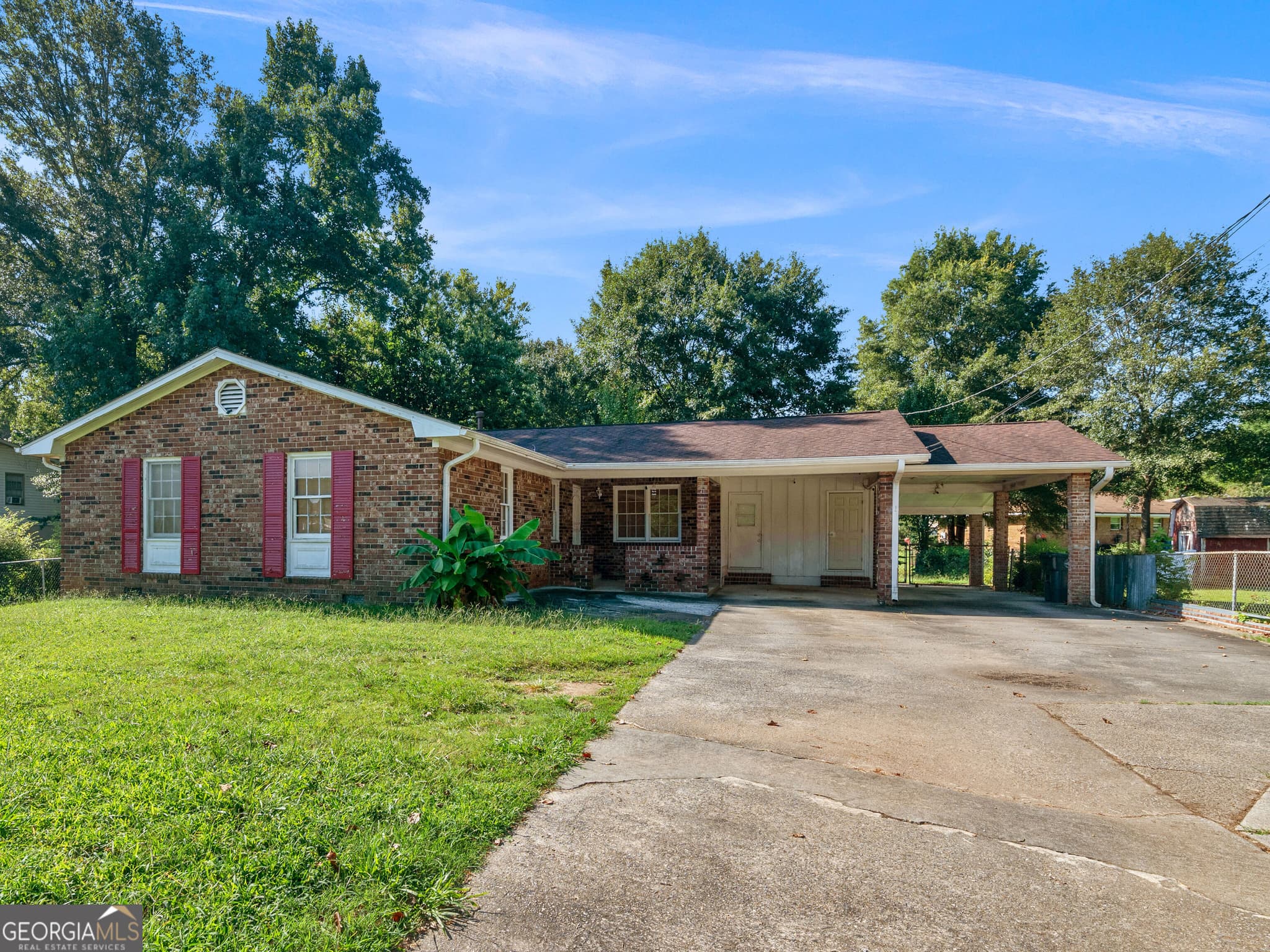 3 bedroom, 2 bathroom, 1,419 sq ft single family residence for sale at 242 Lake Jodeco Road, Jonesboro, GA 30236 — photo 1 of 31