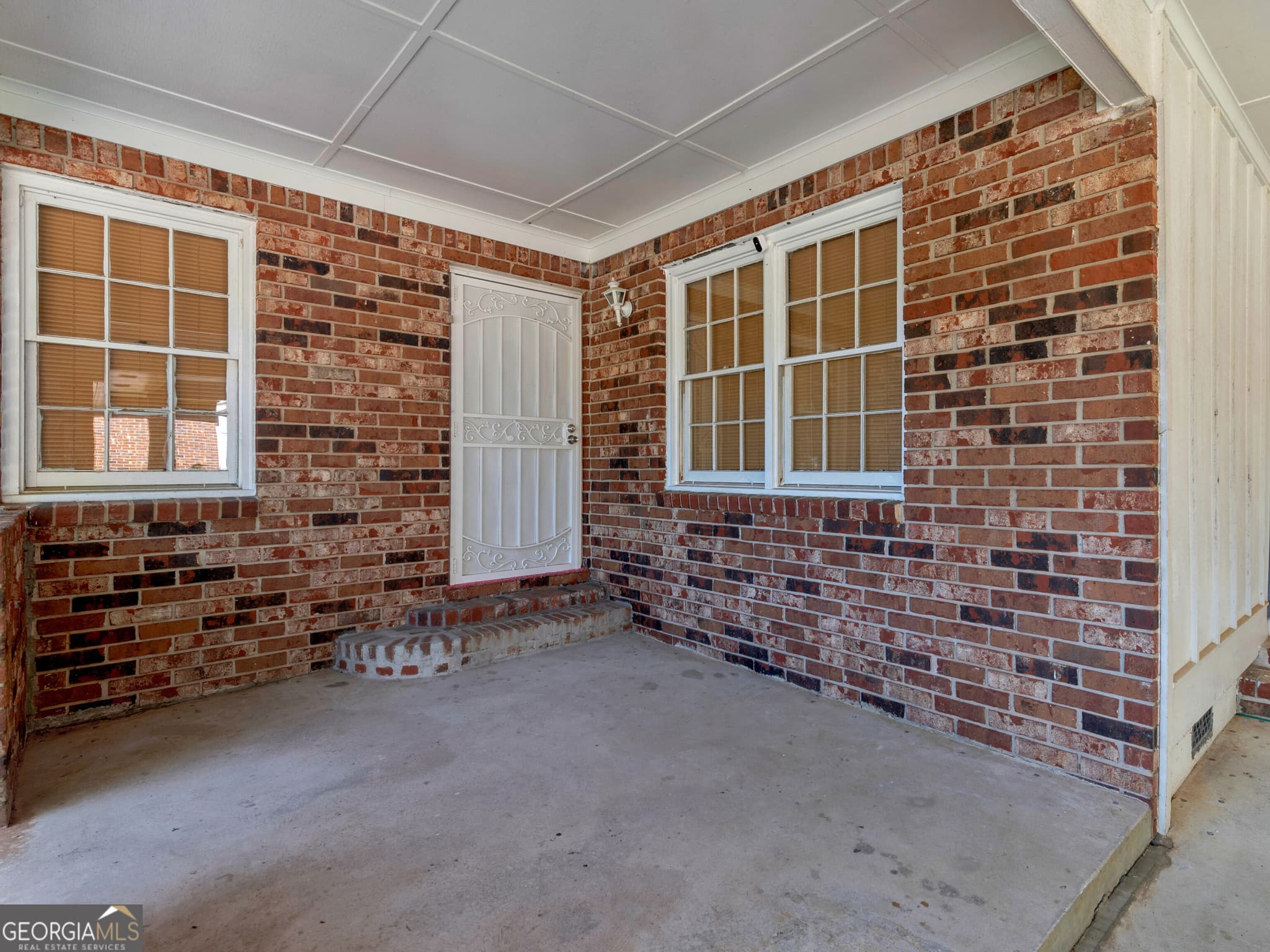 3 bedroom, 2 bathroom, 1,419 sq ft single family residence for sale at 242 Lake Jodeco Road, Jonesboro, GA 30236 — photo 4