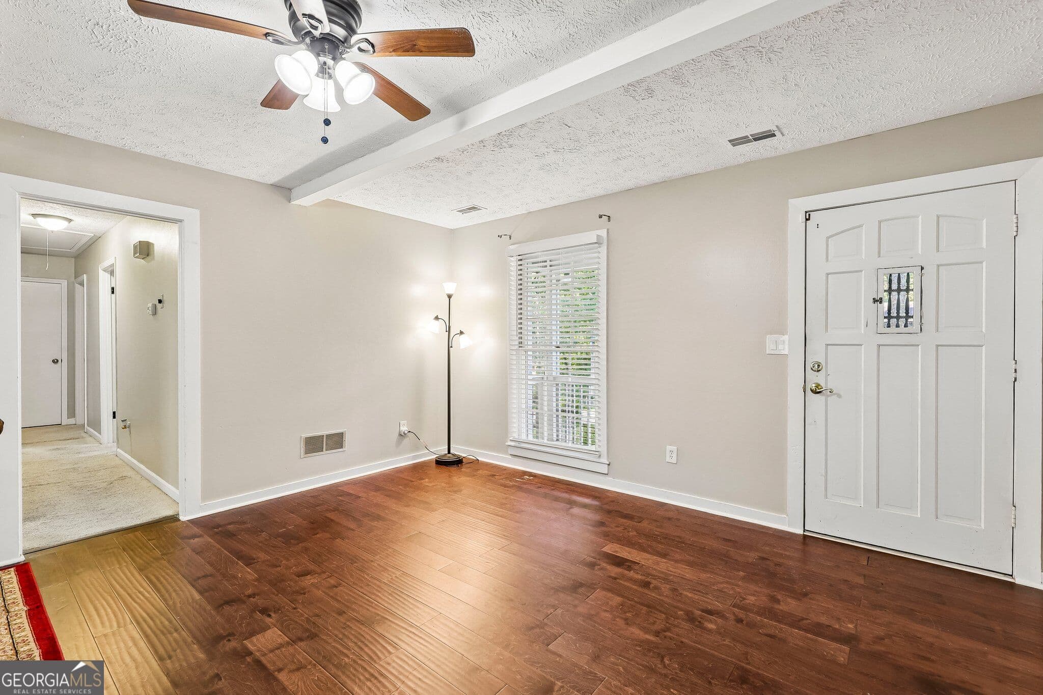 3 bedroom, 2 bathroom, 1,519 sq ft single family residence for sale at 3256 Village Glen Trail, Snellville, GA 30039 — photo 5