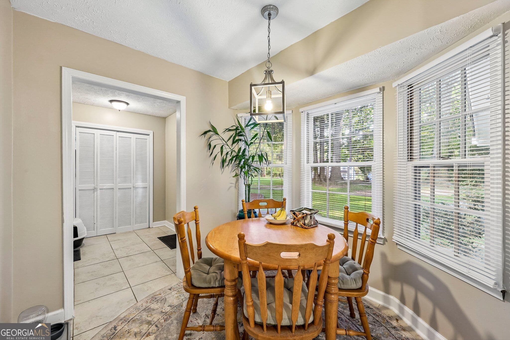 3 bedroom, 2 bathroom, 1,519 sq ft single family residence for sale at 3256 Village Glen Trail, Snellville, GA 30039 — photo 9