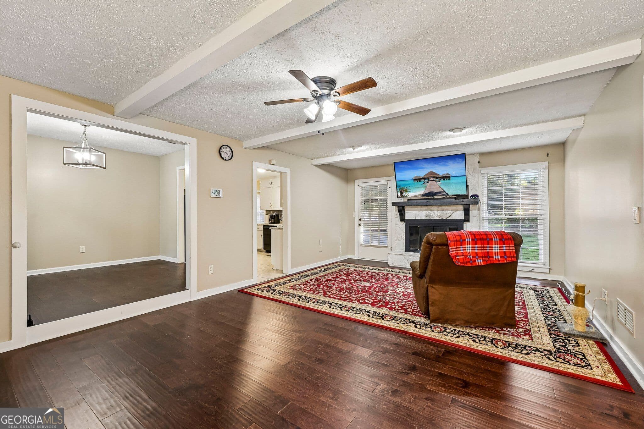 3 bedroom, 2 bathroom, 1,519 sq ft single family residence for sale at 3256 Village Glen Trail, Snellville, GA 30039 — photo 4