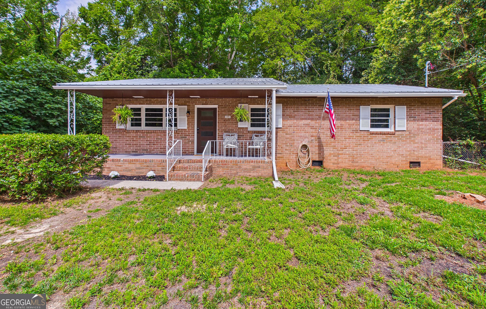 3 bedroom, 1.5 bathroom, 1,081 sq ft single family residence sold at 910 Perry Drive, Macon, GA 31217