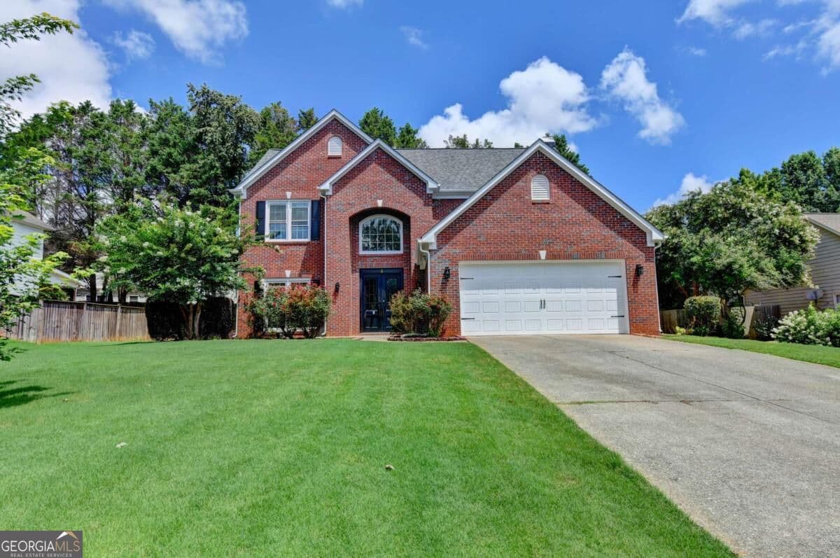 4 bedroom, 2.5 bathroom, 2,315 sq ft single family residence for rent at 2835 Crestmont Court, Cumming, GA 30041 for $2,995 a month — photo 1 of 73