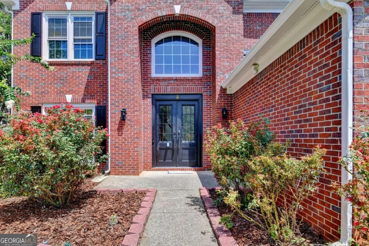 4 bedroom, 2.5 bathroom, 2,315 sq ft single family residence for rent at 2835 Crestmont Court, Cumming, GA 30041 for $2,995 a month — photo 5