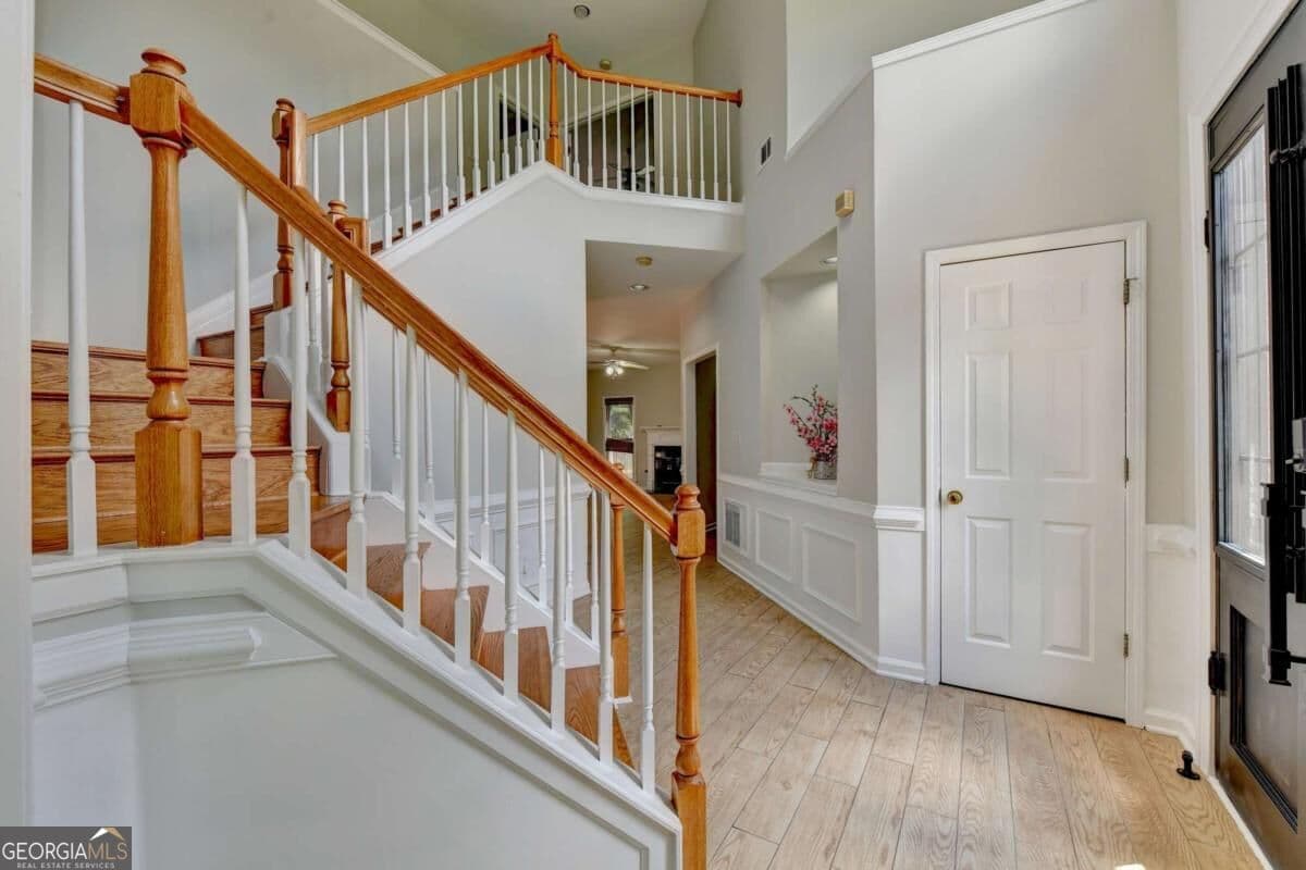 4 bedroom, 2.5 bathroom, 2,315 sq ft single family residence for rent at 2835 Crestmont Court, Cumming, GA 30041 for $2,995 a month — photo 9