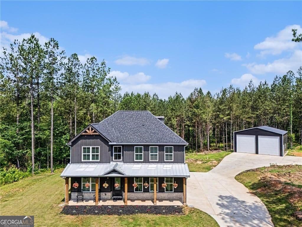 5 bedroom, 3 bathroom, 2,384 sq ft single family residence for sale at 613 Millen Road, Monticello, GA 31064 — photo 3