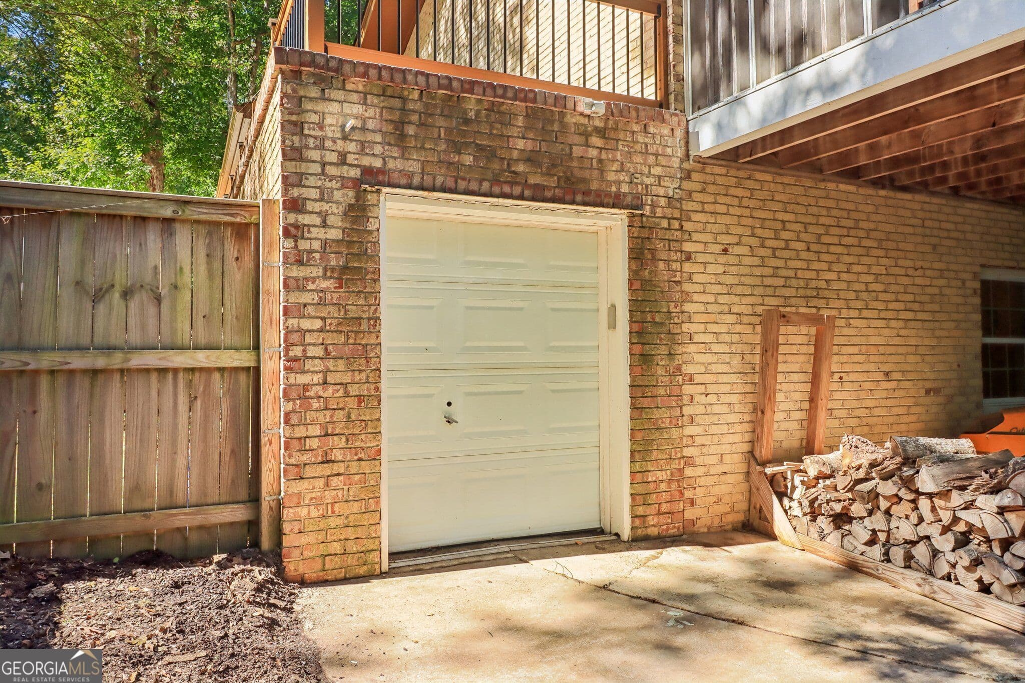 5 bedroom, 3 bathroom, 3,226 sq ft single family residence for sale at 16 Perthshire Drive, Peachtree City, GA 30269 — photo 6