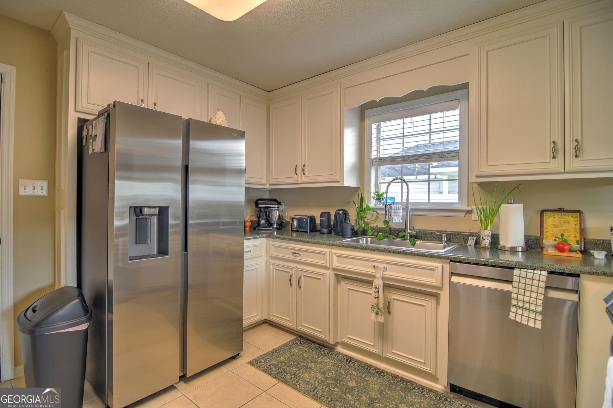 3 bedroom, 2 bathroom, 1,596 sq ft single family residence for sale at 4105 Rein Way, Valdosta, GA 31605 — photo 9