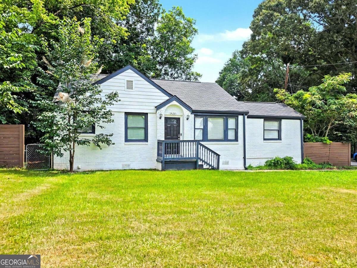 3 bedroom, 2 bathroom, 1,274 sq ft single family residence for sale at 1530 Columbia Drive, Decatur, GA 30032 — photo 2