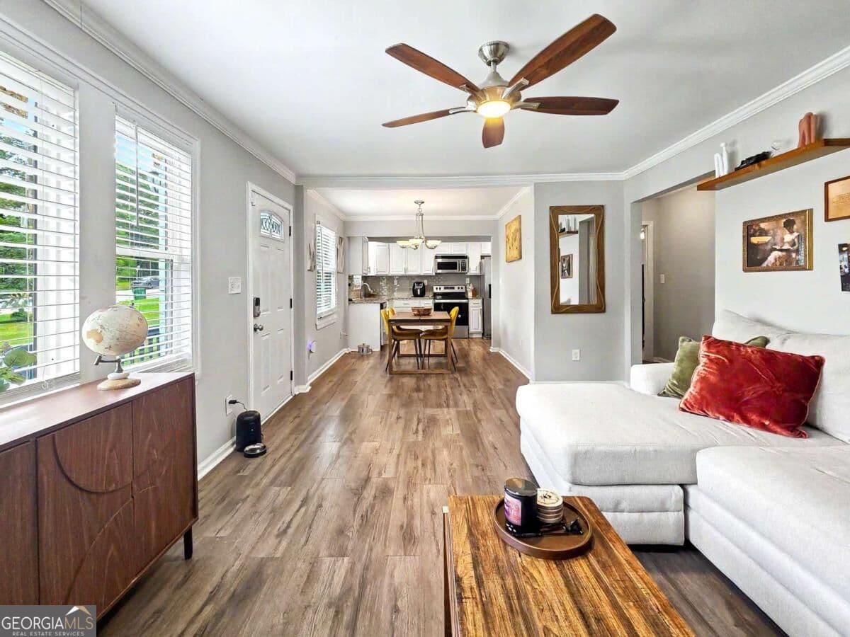 3 bedroom, 2 bathroom, 1,274 sq ft single family residence for sale at 1530 Columbia Drive, Decatur, GA 30032 — photo 6