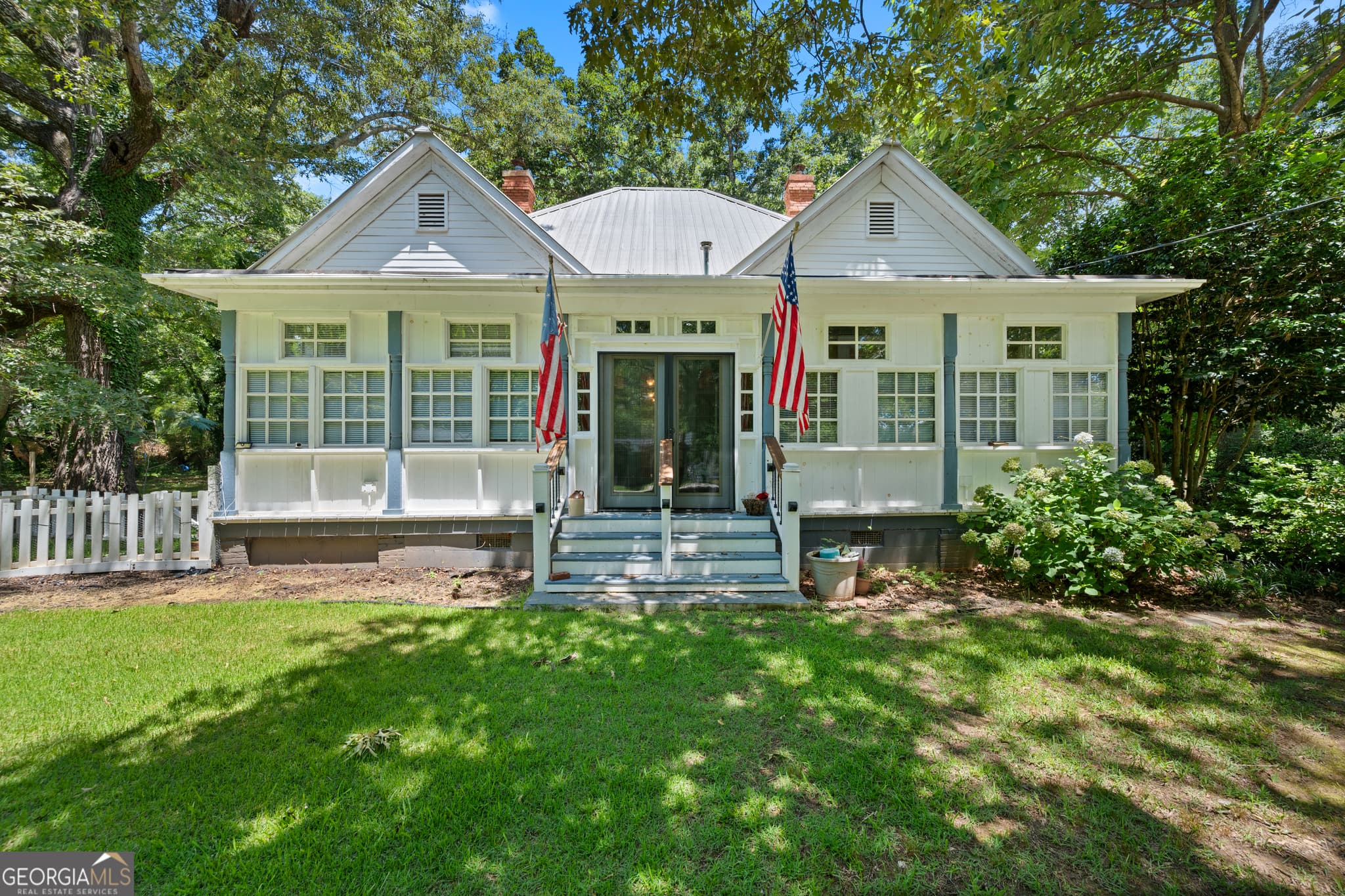3 bedroom, 2.5 bathroom, 3,133 sq ft single family residence for sale at 107 Sixth Avenue, Mansfield, GA 30055 — photo 6