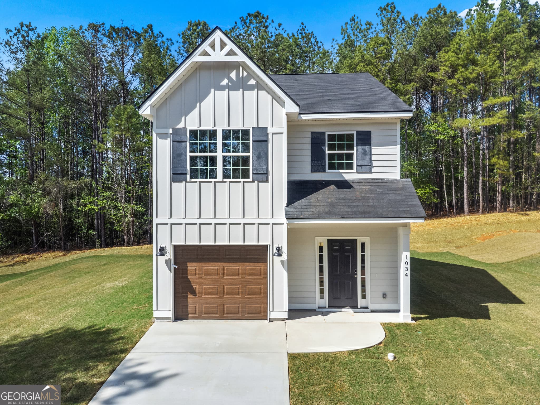 3 bedroom, 2.5 bathroom, 1,449 sq ft single family residence for sale at 1034 Sun Valley Court C56, Macon, GA 31211 — photo 1 of 23