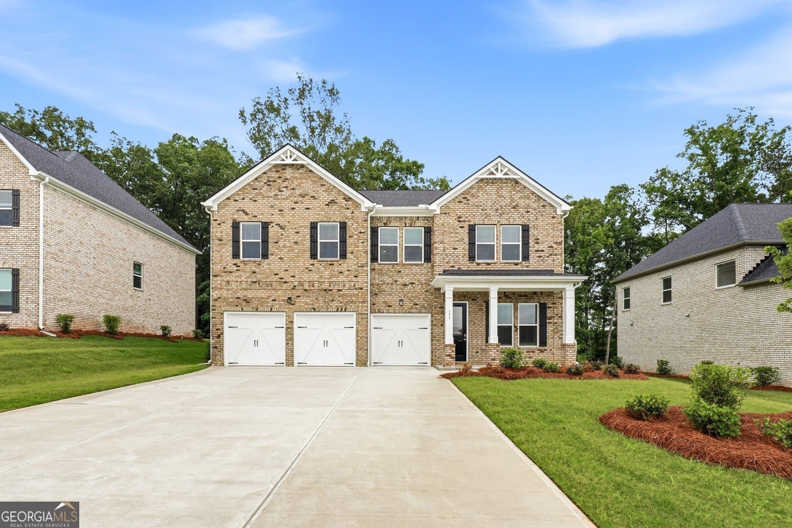 5 bedroom, 4 bathroom, 3,318 sq ft single family residence for sale at 393 Mistwood Court, Mcdonough, GA 30253 — photo 2