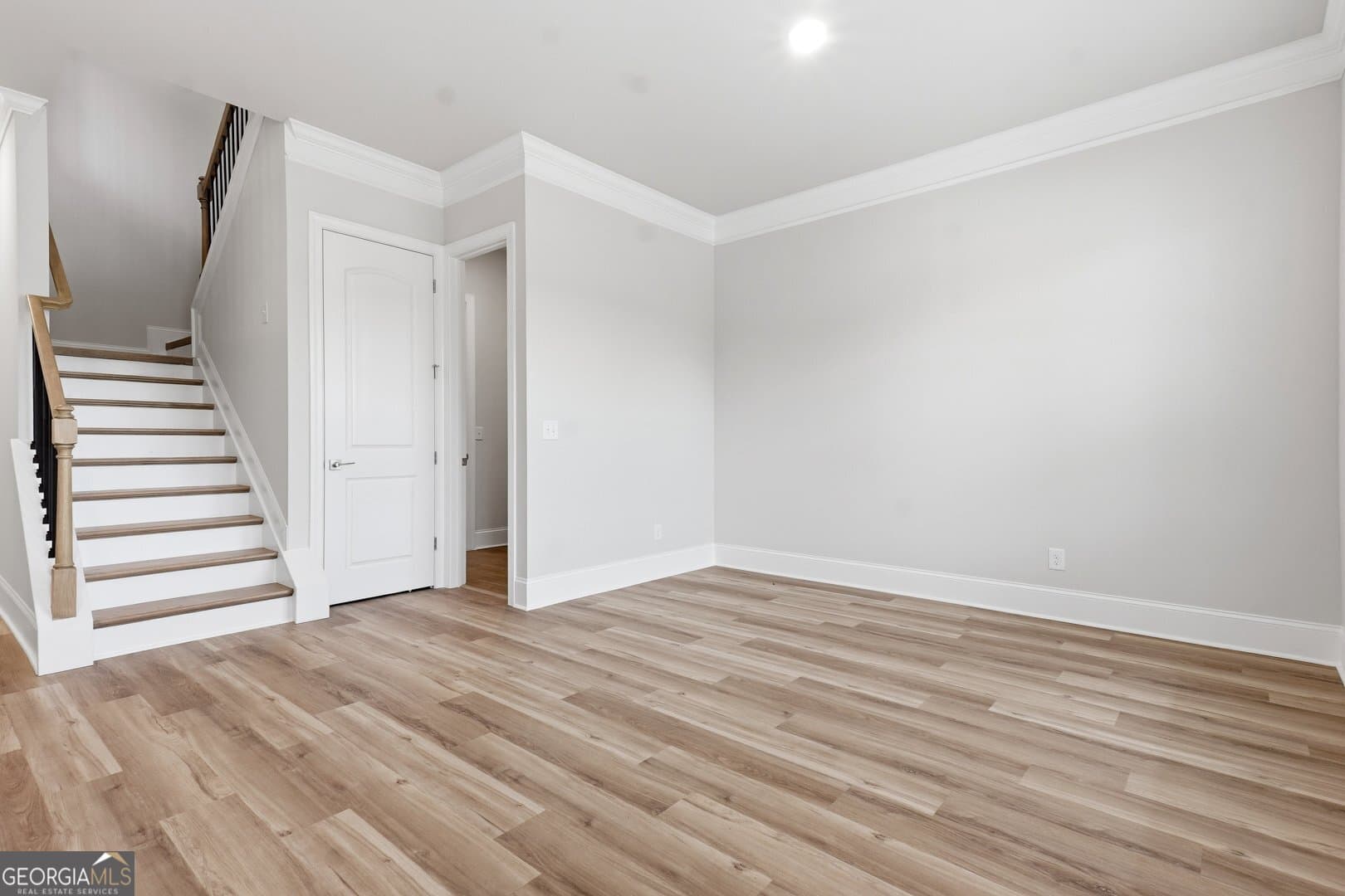5 bedroom, 4 bathroom, 3,318 sq ft single family residence for sale at 393 Mistwood Court, Mcdonough, GA 30253 — photo 4