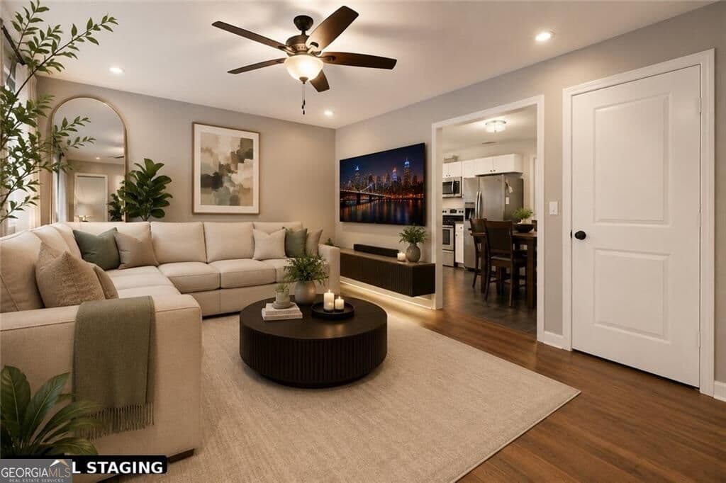 3 bedroom, 1 bathroom, 1,025 sq ft single family residence for sale at 1137 SE Redford Drive, Atlanta, GA 30315 — photo 5