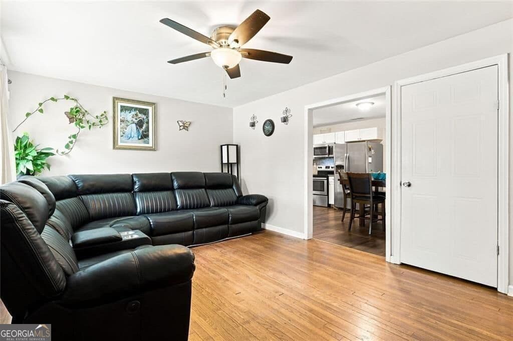 3 bedroom, 1 bathroom, 1,025 sq ft single family residence for sale at 1137 SE Redford Drive, Atlanta, GA 30315 — photo 10