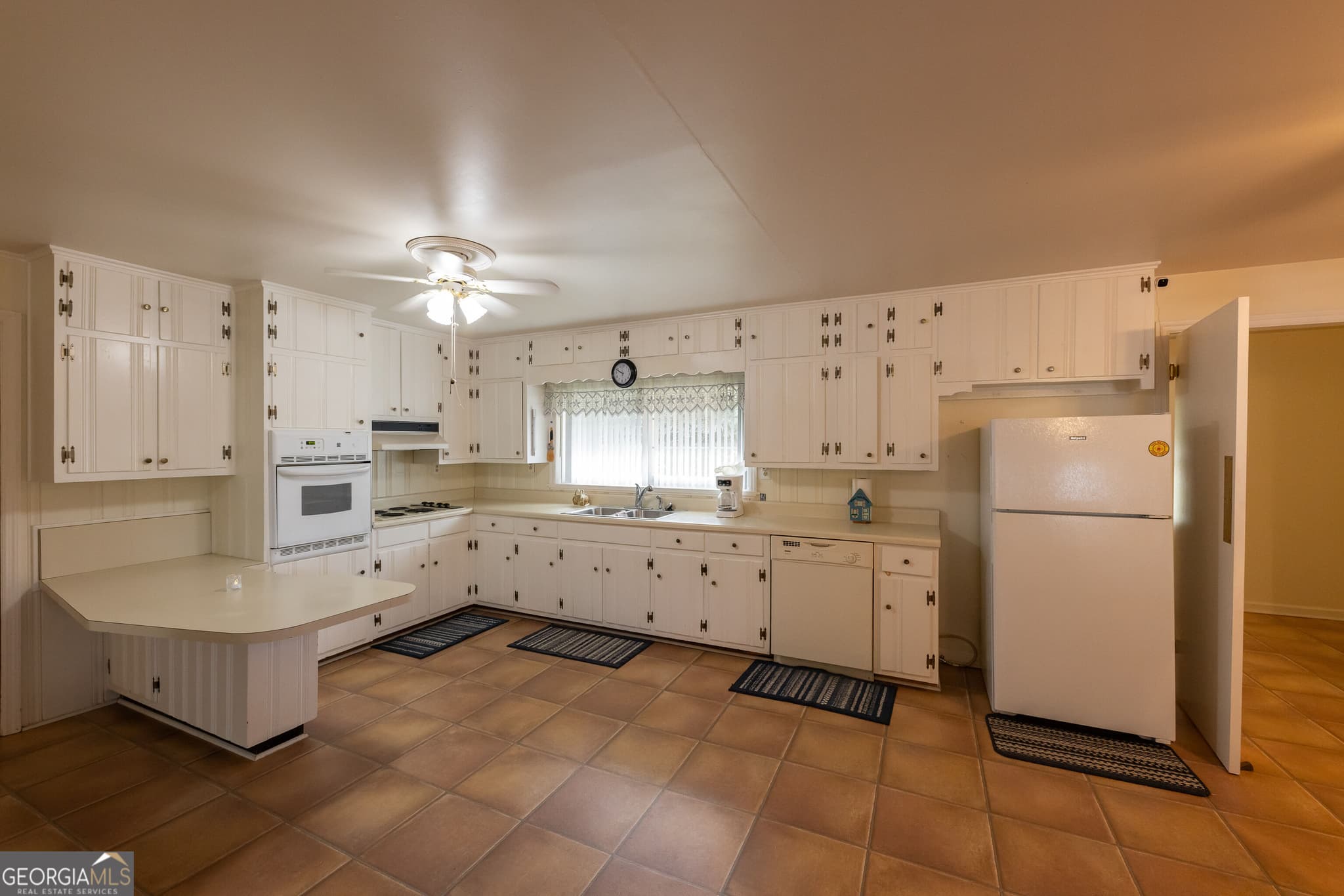 3 bedroom, 2 bathroom, 1,848 sq ft single family residence for sale at 6316 Highway 74, Yatesville, GA 31097 — photo 7