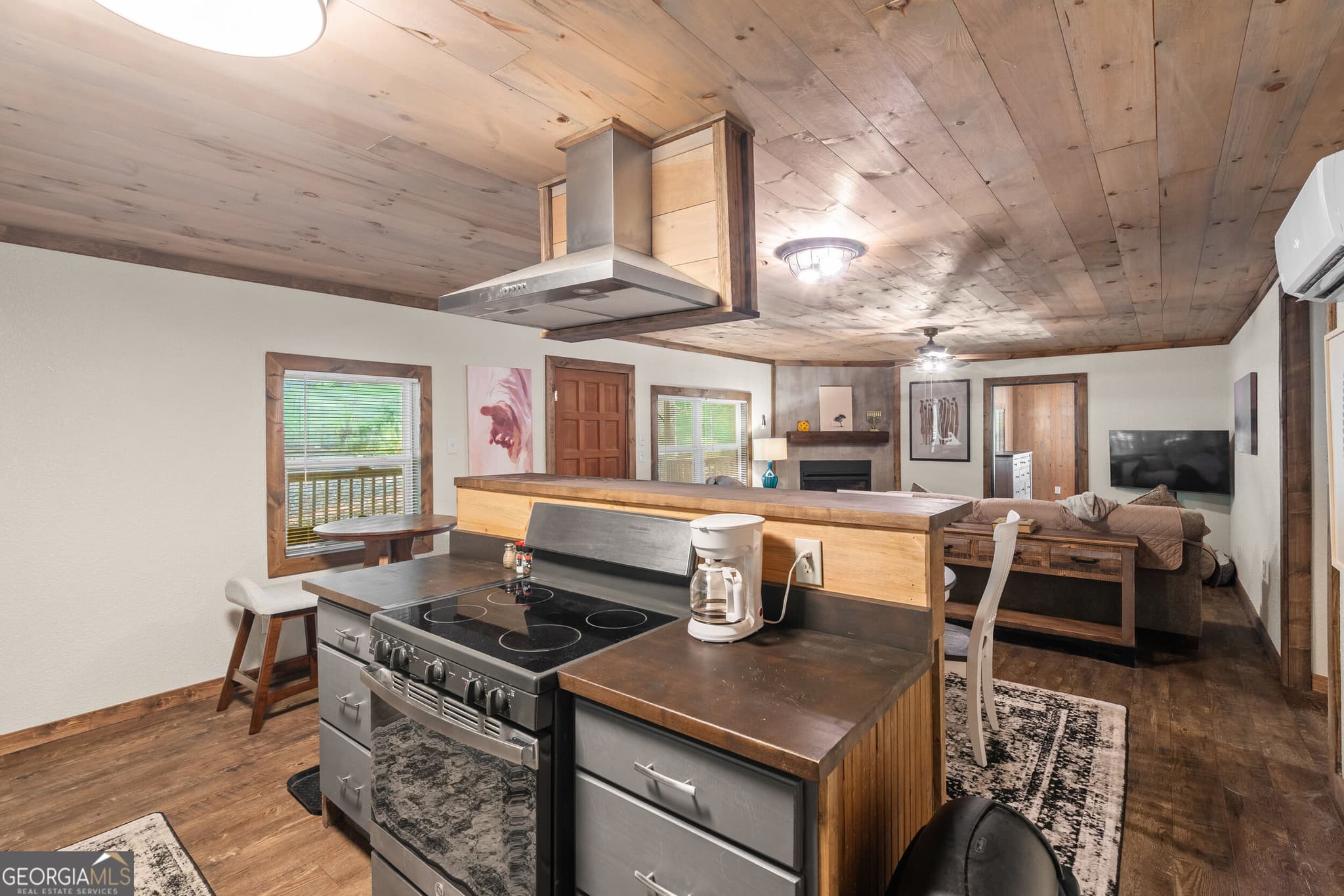 2 bedroom, 2 bathroom, 1,376 sq ft single family residence for sale at 4326 White Oak Drive, Hiawassee, GA 30546 — photo 9