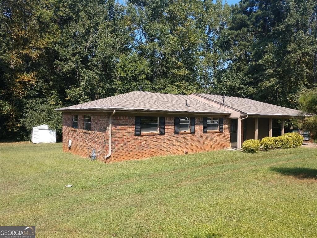 3 bedroom, 1.5 bathroom, 1,200 sq ft single family residence for sale at 3829 Bright Star Road, Douglasville, GA 30135 — photo 1 of 19