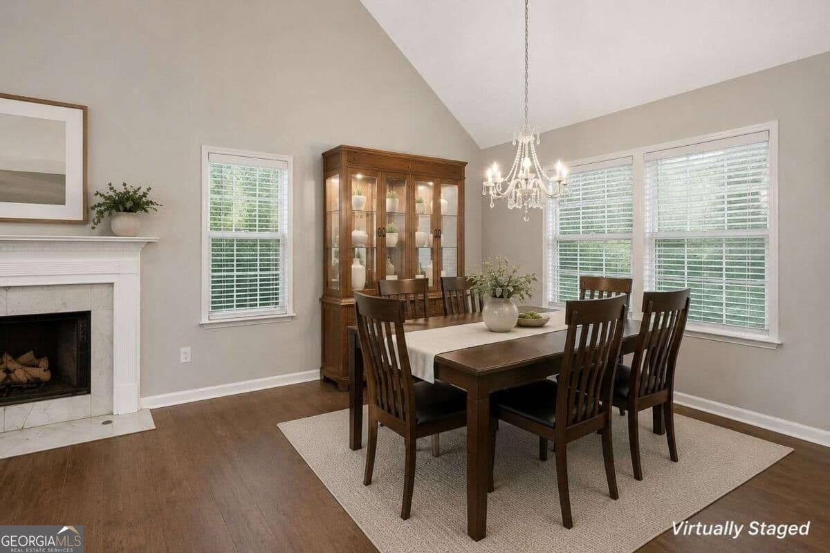 5 bedroom, 3 bathroom, 2,342 sq ft single family residence for sale at 3941 Memorial Parkway, Kennesaw, GA 30152 — photo 4