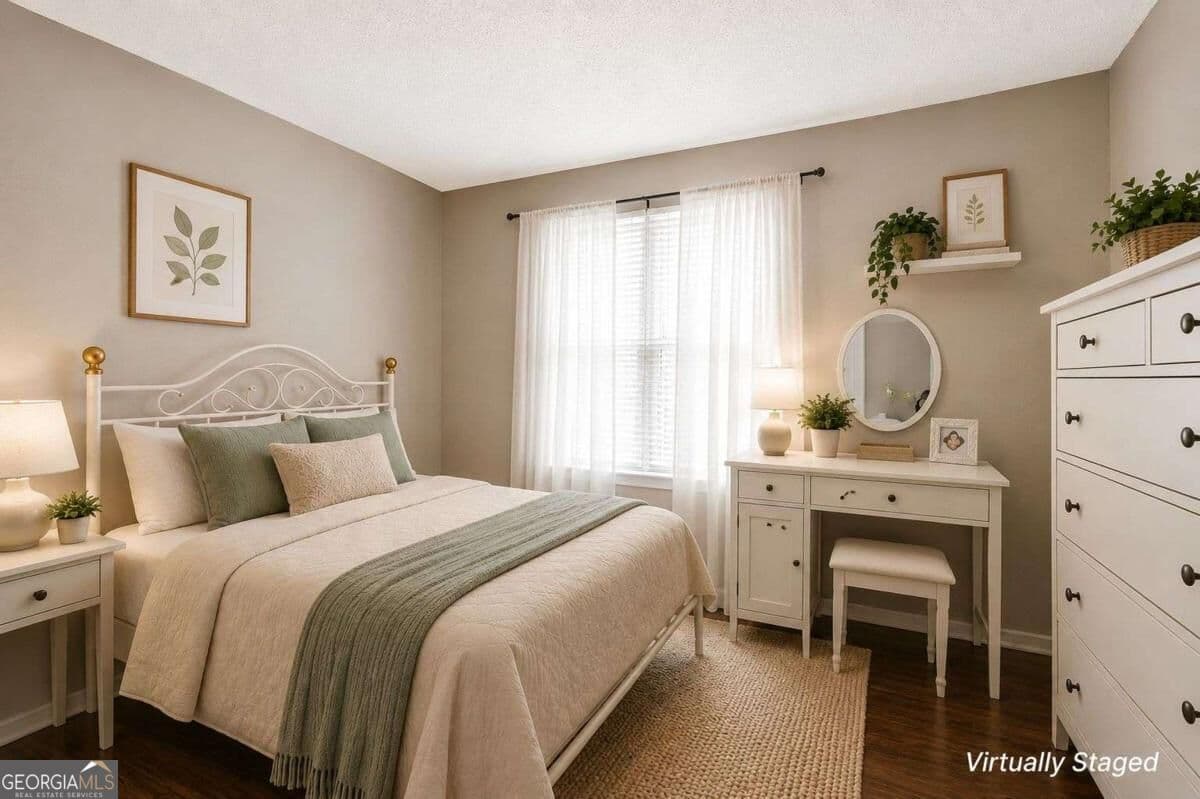 5 bedroom, 3 bathroom, 2,342 sq ft single family residence for sale at 3941 Memorial Parkway, Kennesaw, GA 30152 — photo 8