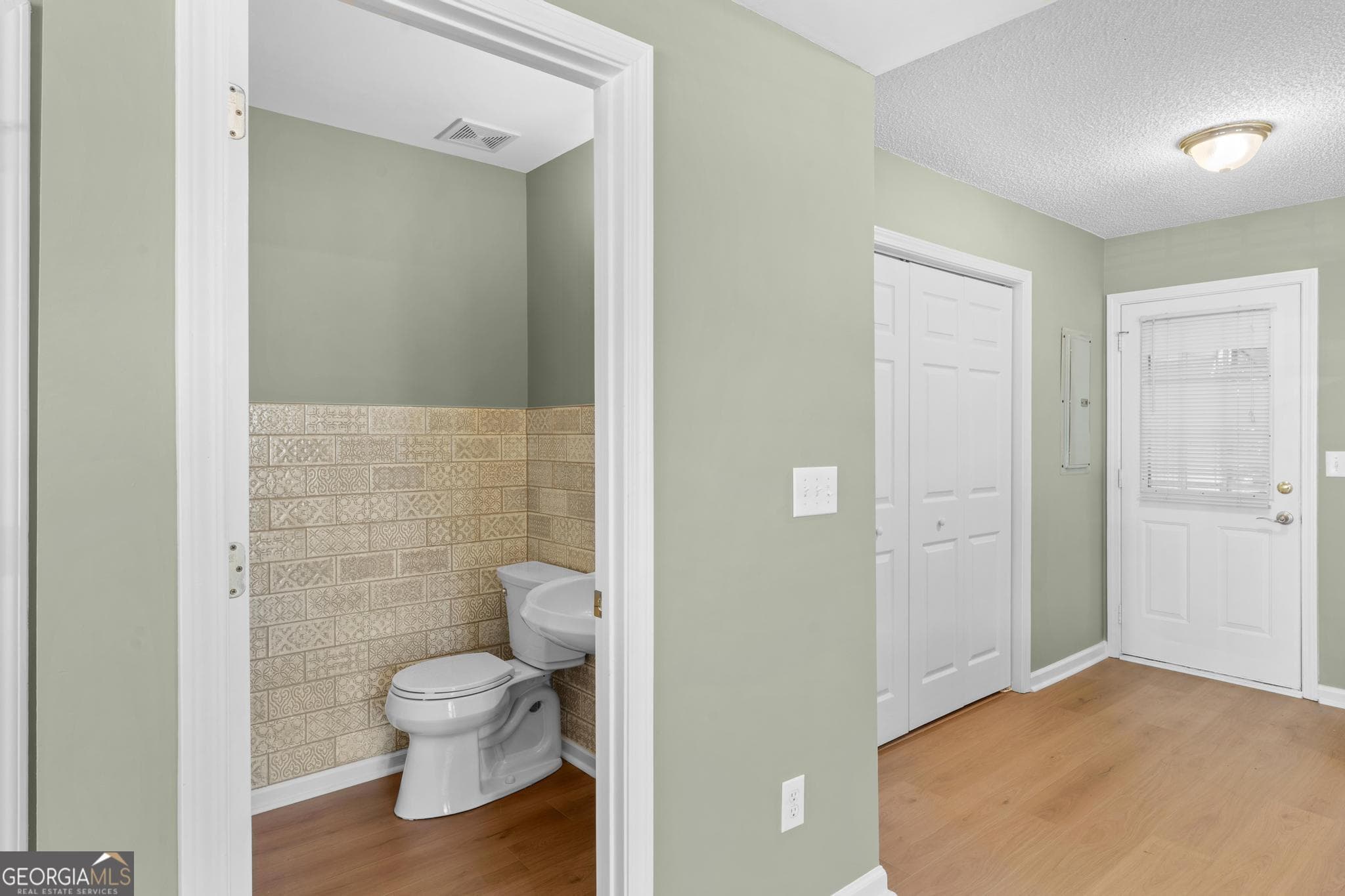 2 bedroom, 2.5 bathroom, 1,260 sq ft condominium for sale at 890 Highway 42 B-6, Jackson, GA 30233 — photo 10