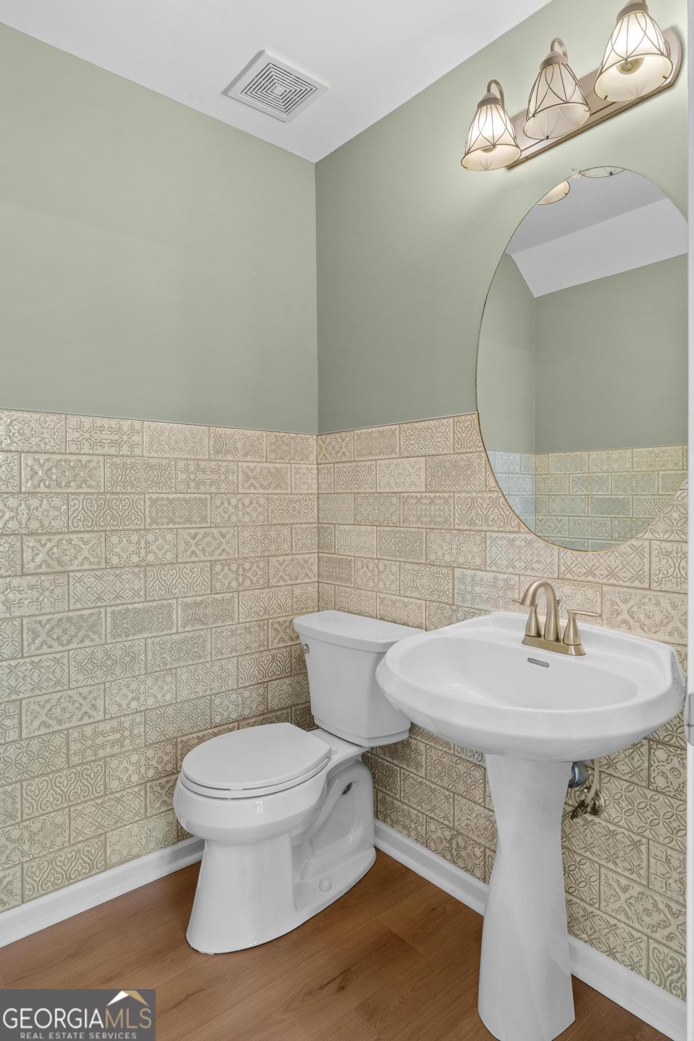 2 bedroom, 2.5 bathroom, 1,260 sq ft condominium for sale at 890 Highway 42 B-6, Jackson, GA 30233 — photo 4