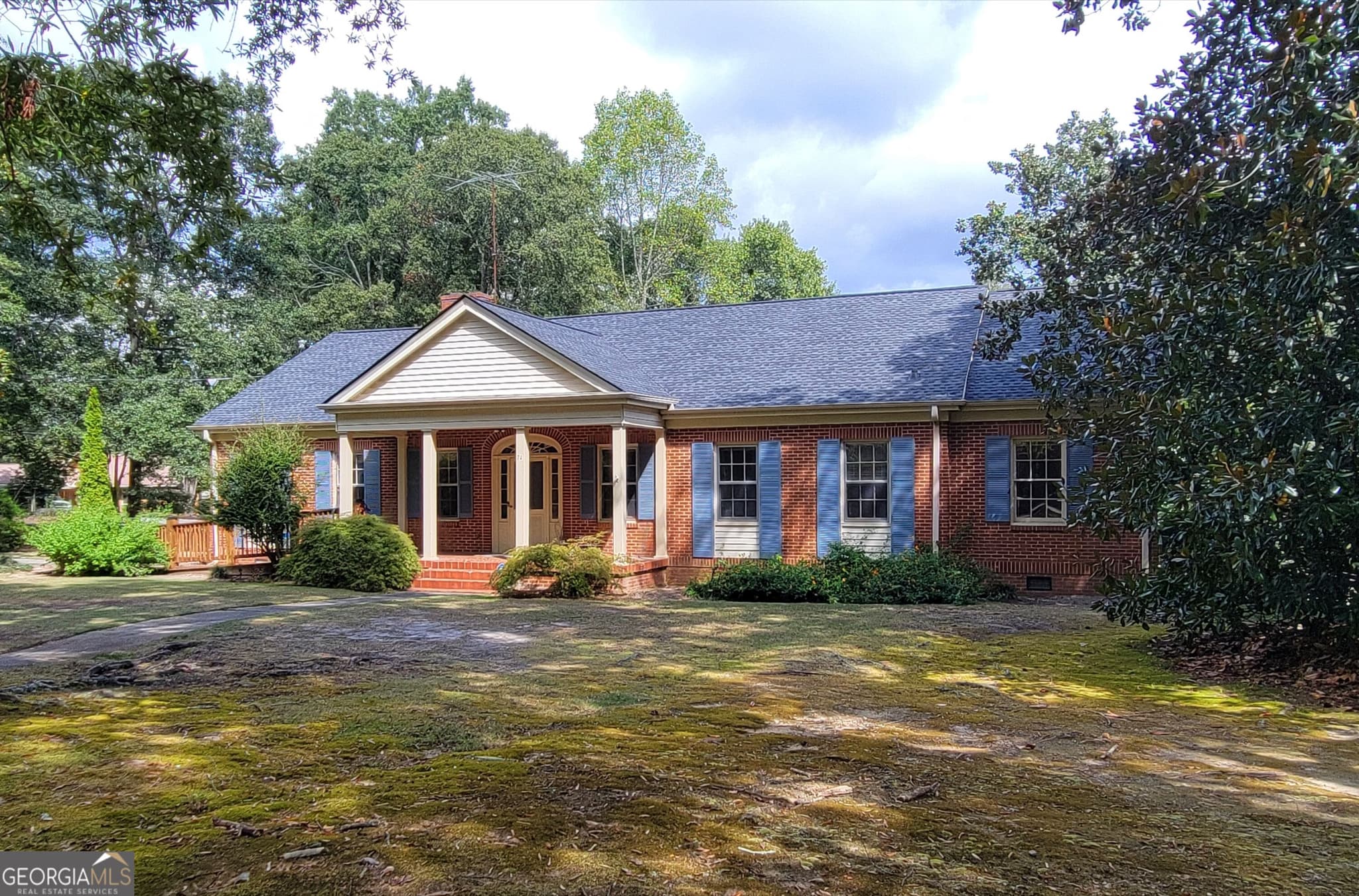 4 bedroom, 3 bathroom, 3,182 sq ft single family residence for sale at 73 W Wright Street, Winder, GA 30680 — photo 3