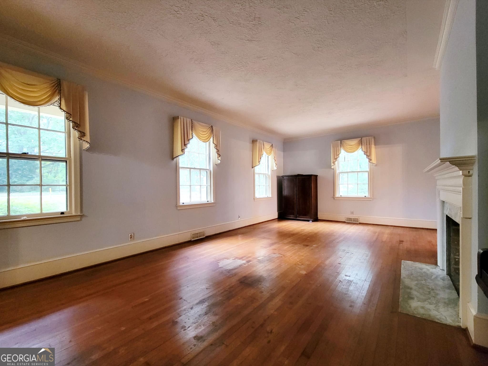 4 bedroom, 3 bathroom, 3,182 sq ft single family residence for sale at 73 W Wright Street, Winder, GA 30680 — photo 10