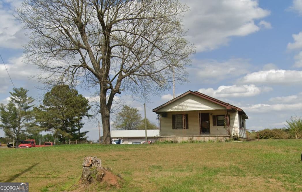 1 bedroom, 1 bathroom, 900 sq ft mixed use for sale at 4503 Allen Street, Oakwood, GA 30566 — photo 1 of 5