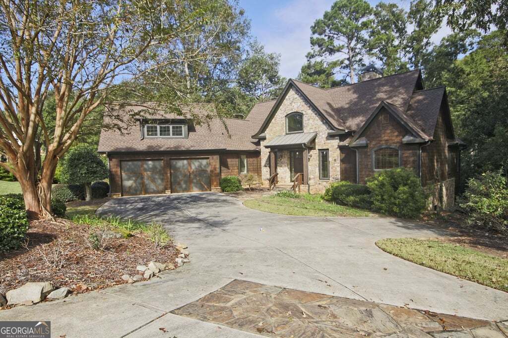 4 bedroom, 3.5 bathroom, 3,839 sq ft single family residence for sale at 194 Edgewater Trail, Toccoa, GA 30577 — photo 3