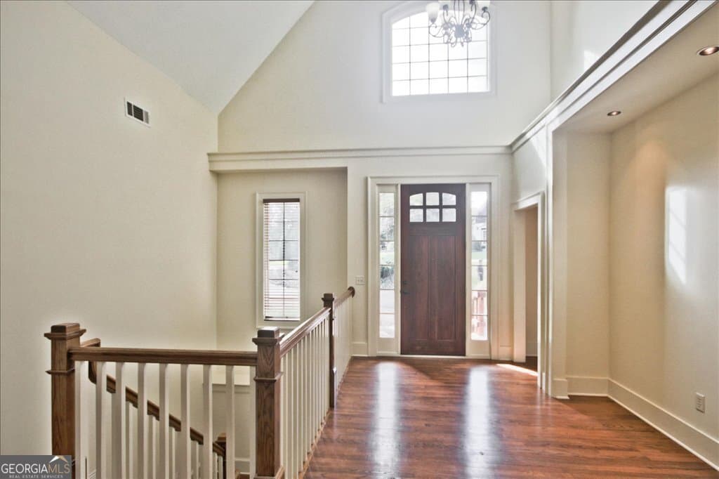 4 bedroom, 3.5 bathroom, 3,839 sq ft single family residence for sale at 194 Edgewater Trail, Toccoa, GA 30577 — photo 9
