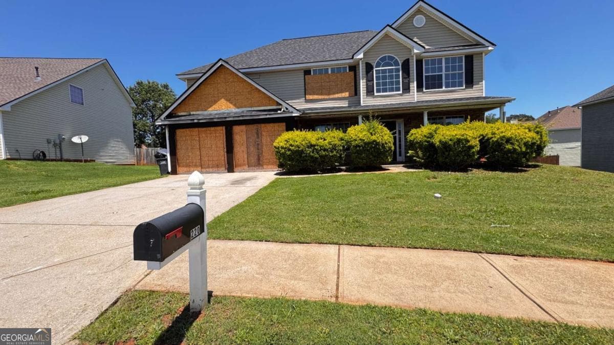 4 bedroom, 3 bathroom, 2,620 sq ft single family residence sold at 220 Spring Lake Terrace, Covington, GA 30016